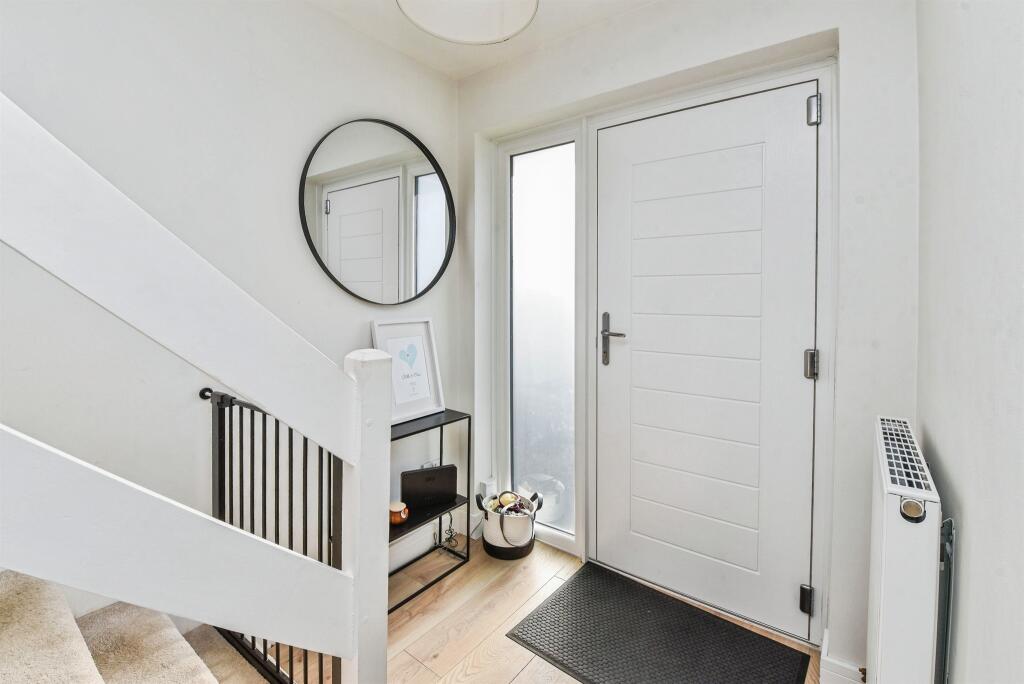 Additional image 8 of Langholm Avenue, Warminster