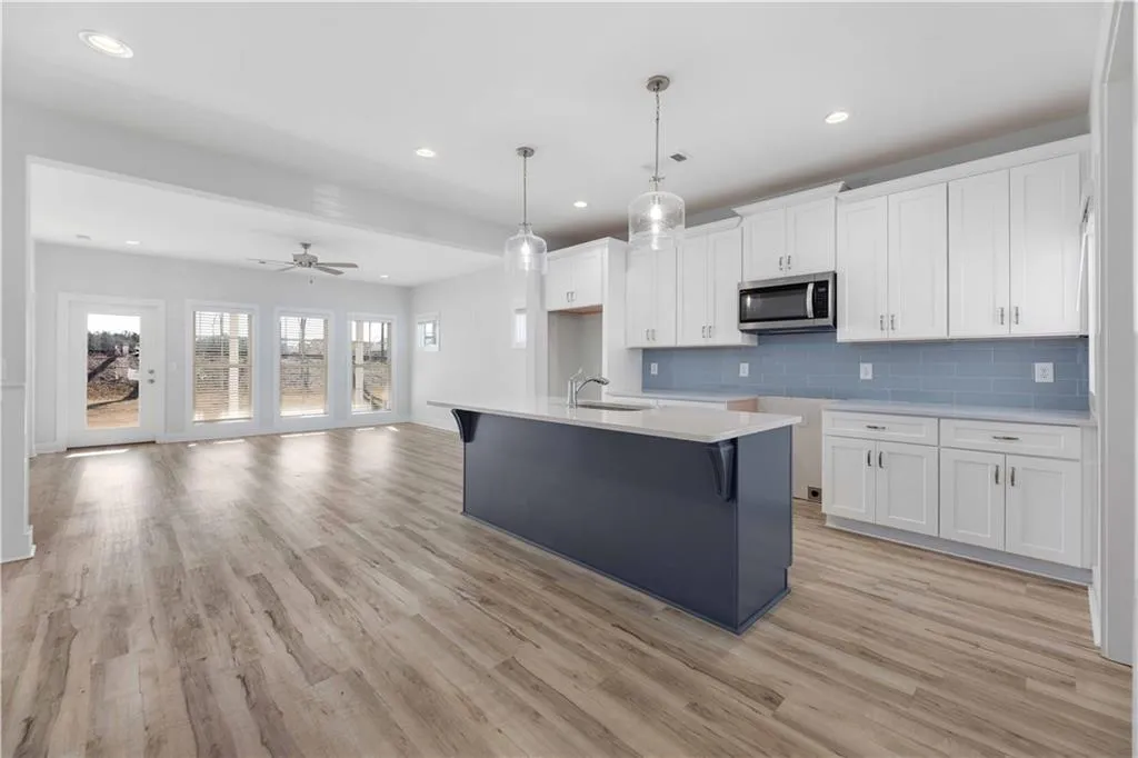 Additional image 3 of 1168 Woodland Circle, Opelika, AL 36801