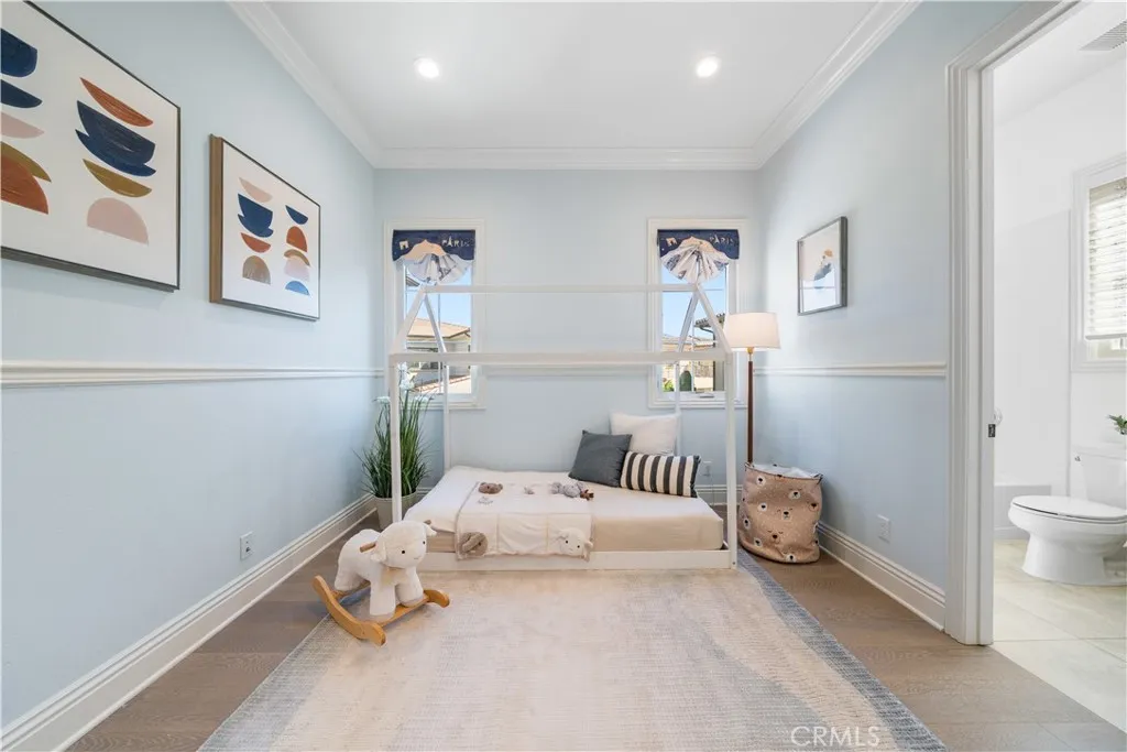 Additional image 38 of 57 Kite, Irvine, CA 92618