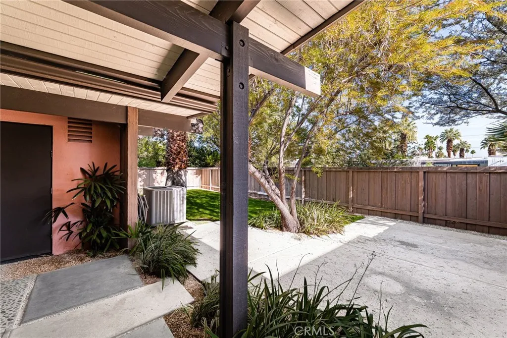 Additional image 8 of 683 S Bedford Dr, Palm Springs, CA 92264