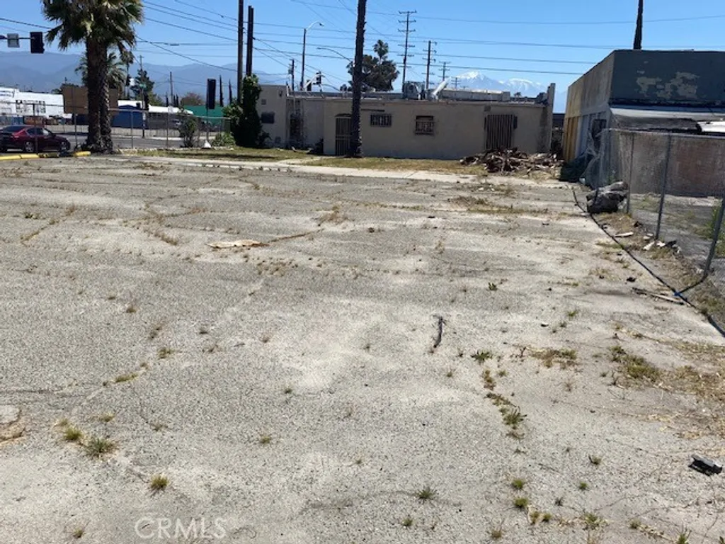 Additional image 8 of 104 S Mount Vernon Avenue, San Bernardino, CA 92410