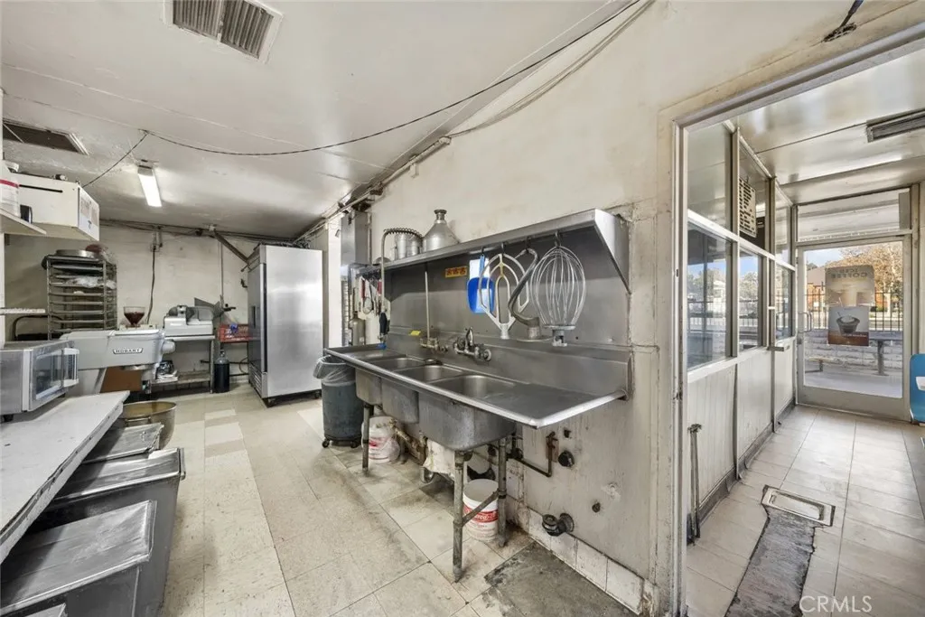 Additional image 14 of 600 E Holt Avenue, Pomona, CA 91767