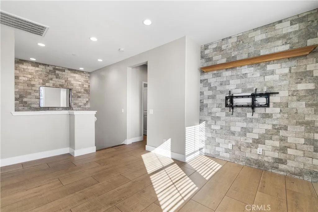 Additional image 54 of 28661 Jardineras Dr, Valencia, CA 91354