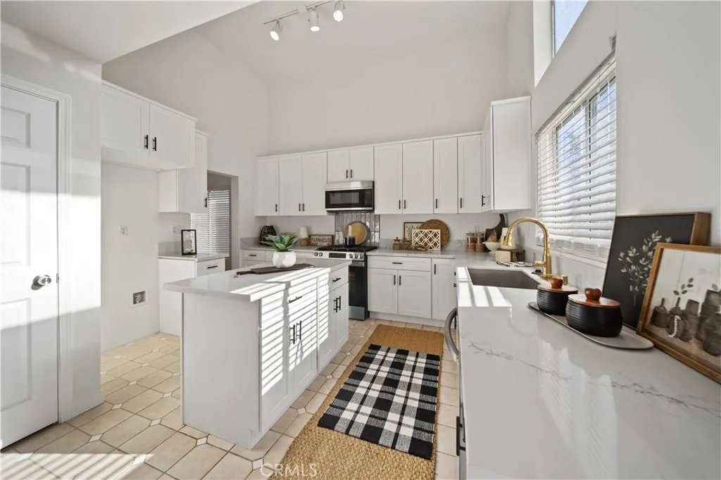 Additional image 38 of 1936 Ivory Ave, Palmdale, CA 93550