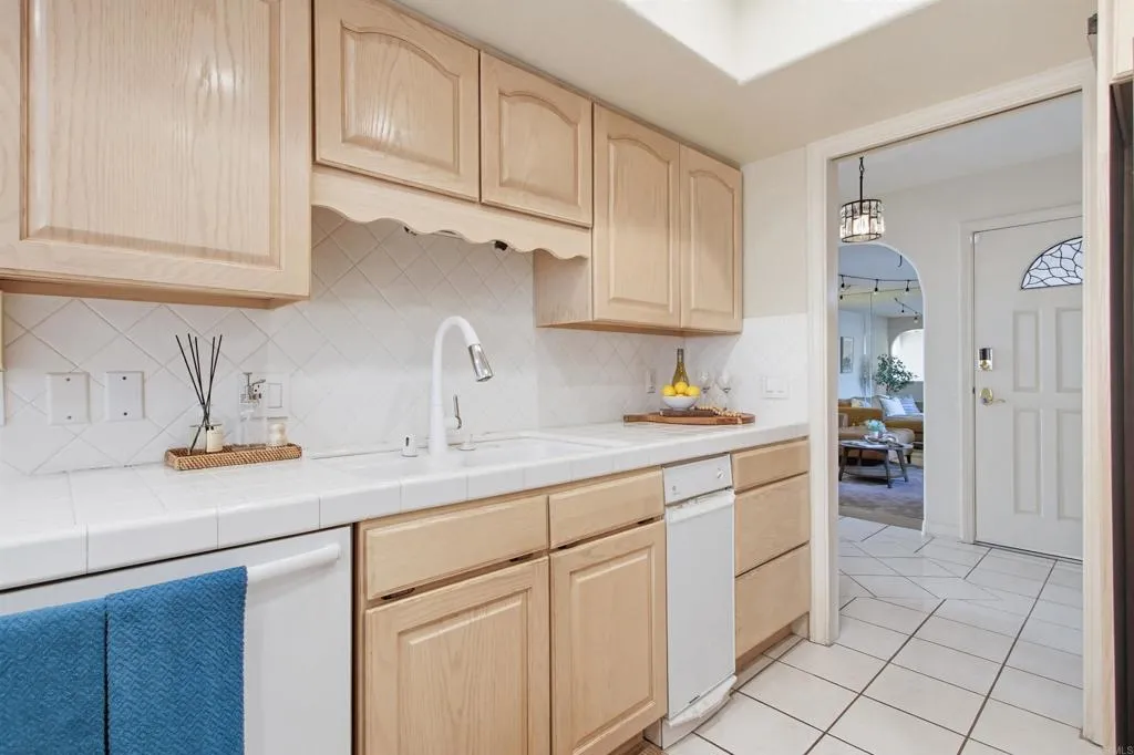 Additional image 80 of 2399 Ivy Road, Oceanside, CA 92054