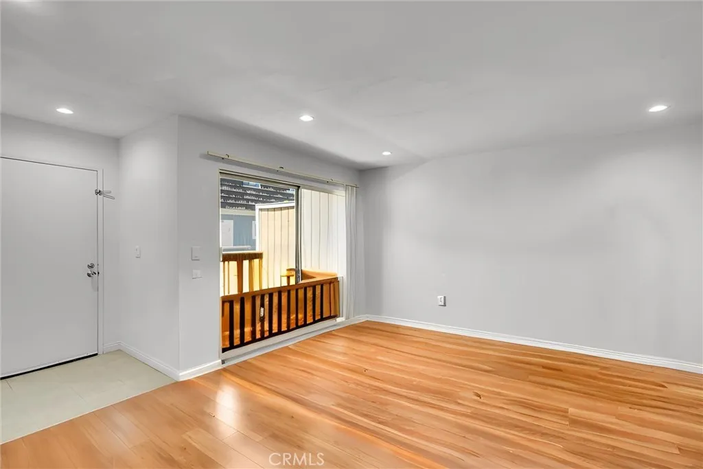 Additional image 6 of 1933 Glenoaks Boulevard Unit 127, San Fernando, CA 91340