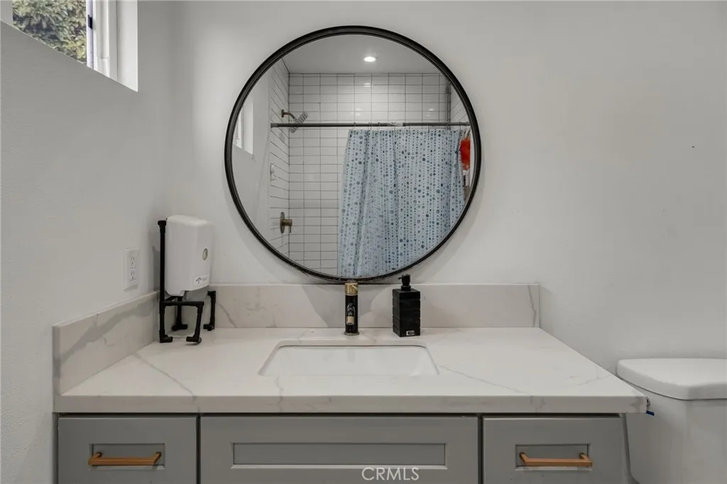 Additional image 63 of 827 E 97th St, Los Angeles, CA 90002