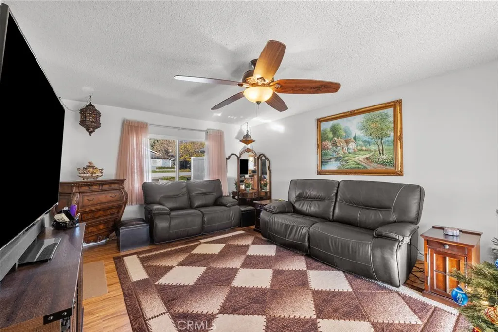 Additional image 44 of 19726 Steinway St, Canyon Country, CA 91351