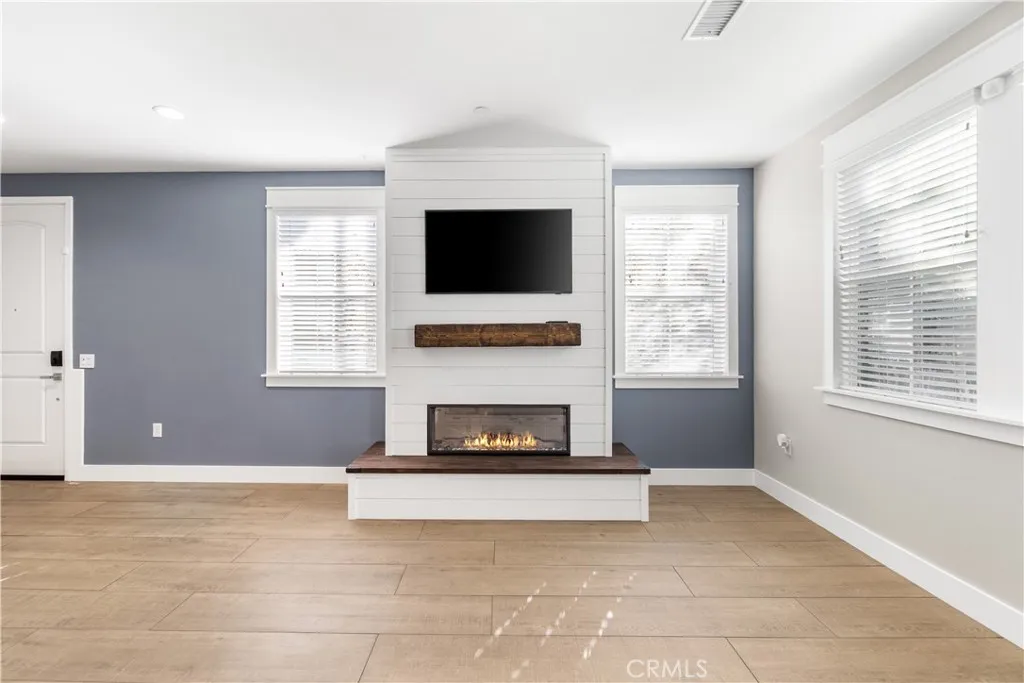 Additional image 43 of 28661 Jardineras Dr, Valencia, CA 91354