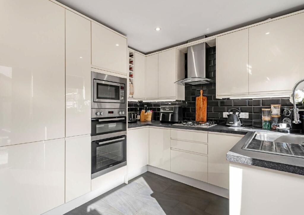 Additional image 6 of Heyford Way, Hatfield