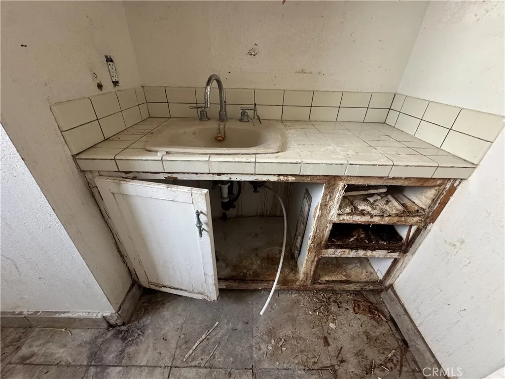 Additional image 93 of 6853 Willis Avenue, Van Nuys, CA 91405