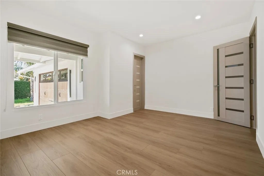 Additional image 16 of 6820 Encino Avenue, Van Nuys, CA 91406