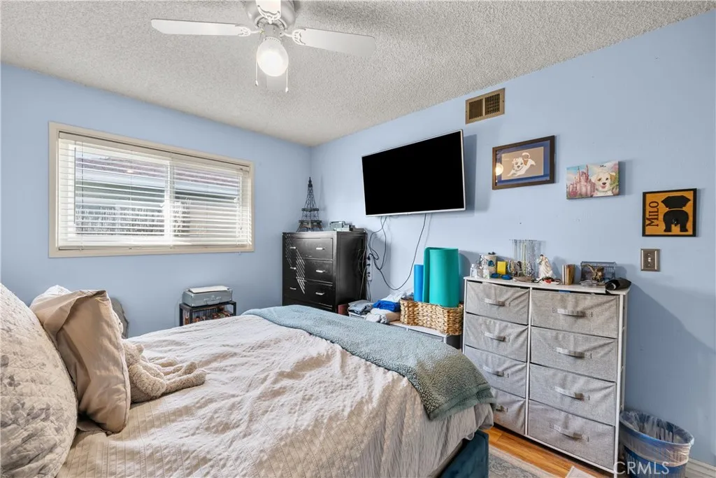 Additional image 55 of 19726 Steinway St, Canyon Country, CA 91351