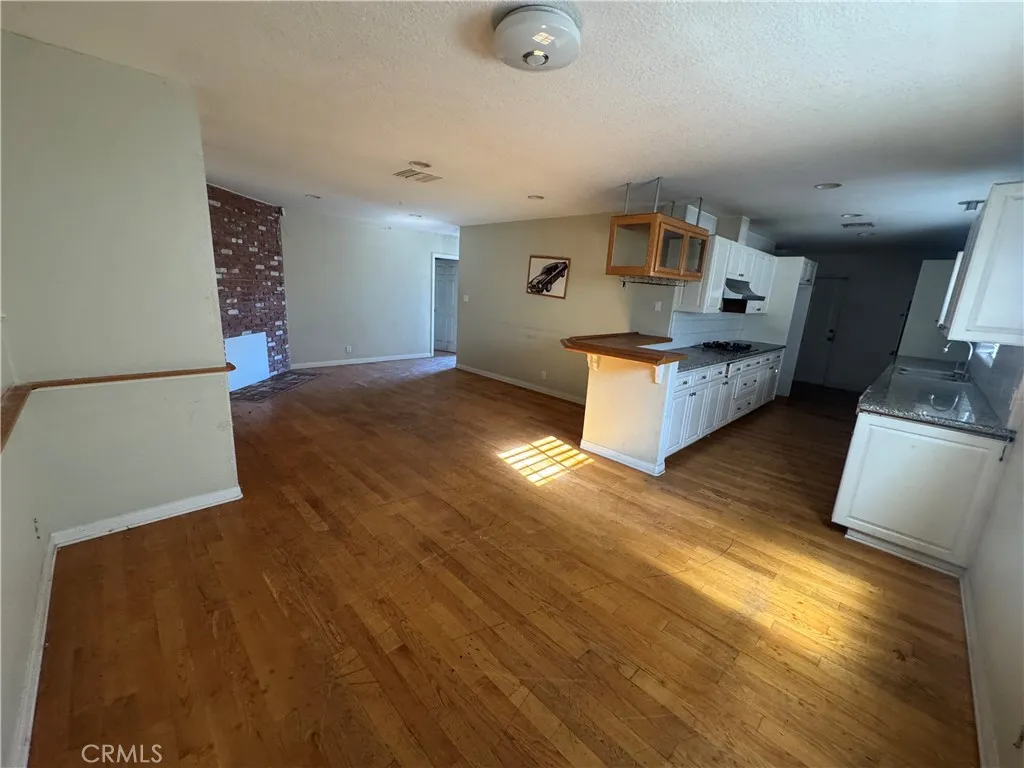 Additional image 71 of 6853 Willis Avenue, Van Nuys, CA 91405