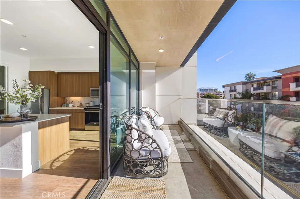 Additional image 20 of 709 E Walnut Street Unit 315, Pasadena, CA 91101