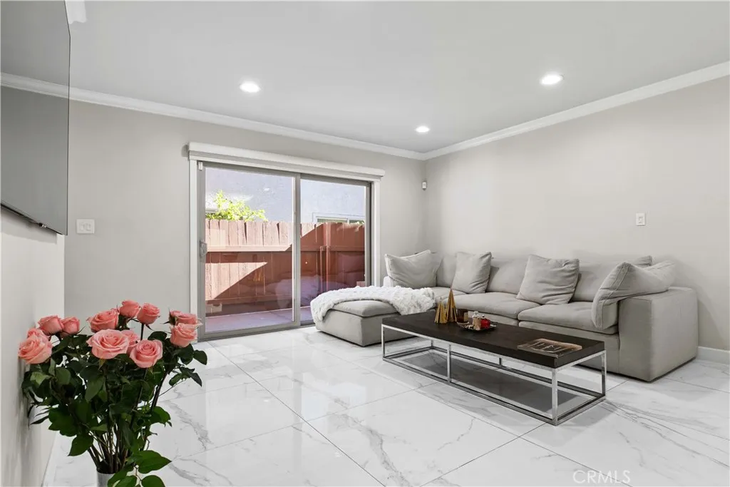 Additional image 11 of 630 E Garfield Avenue Unit 6, Glendale, CA 91205