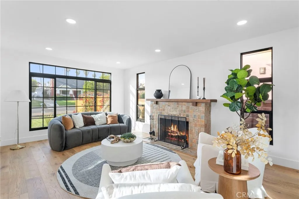 Additional image 4 of 5334 S Hillcrest Drive, Los Angeles, CA 90043