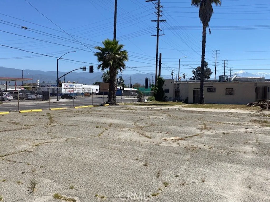 Additional image 5 of 104 S Mount Vernon Avenue, San Bernardino, CA 92410