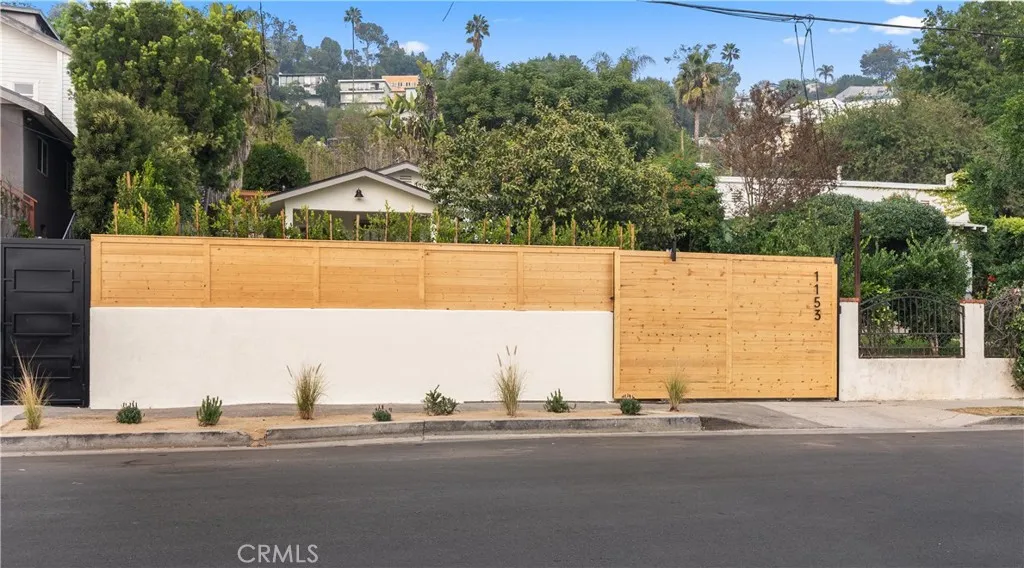 Additional image 4 of 1153 Isabel, Los Angeles, CA 90065