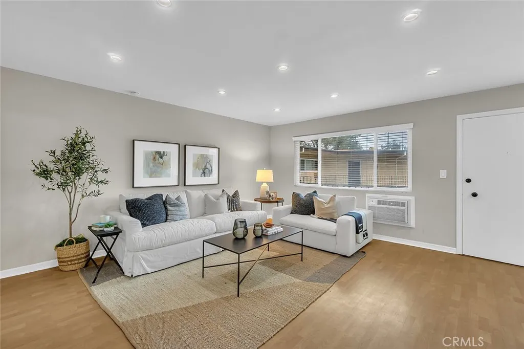 Additional image 6 of 3907 La Crescenta Avenue Unit 208, La Crescenta, CA 91214