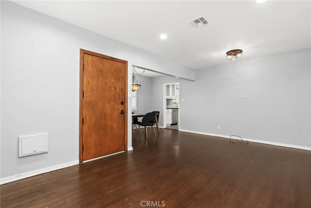 Additional image 6 of 2117 N Screenland Dr, Burbank, CA 91505