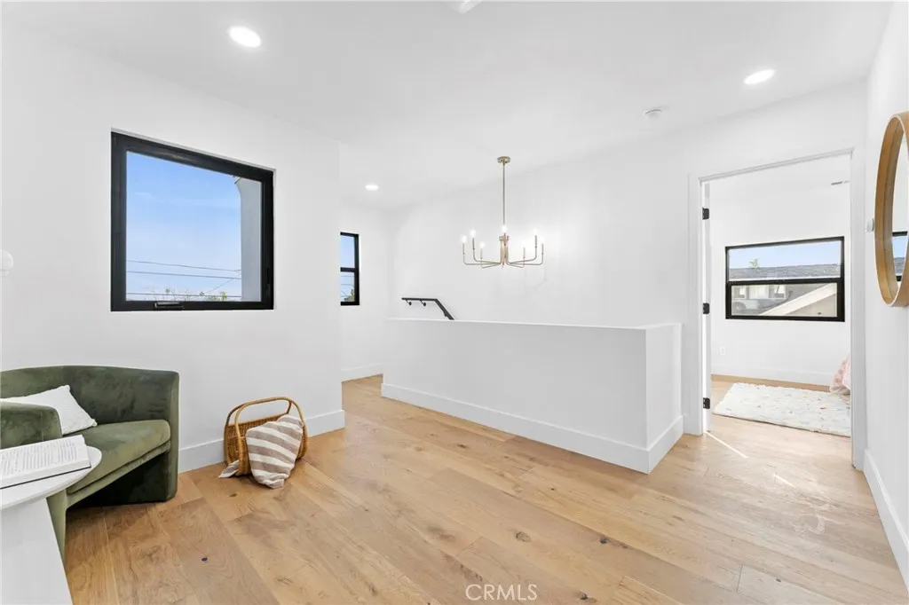 Additional image 20 of 5334 S Hillcrest Drive, Los Angeles, CA 90043