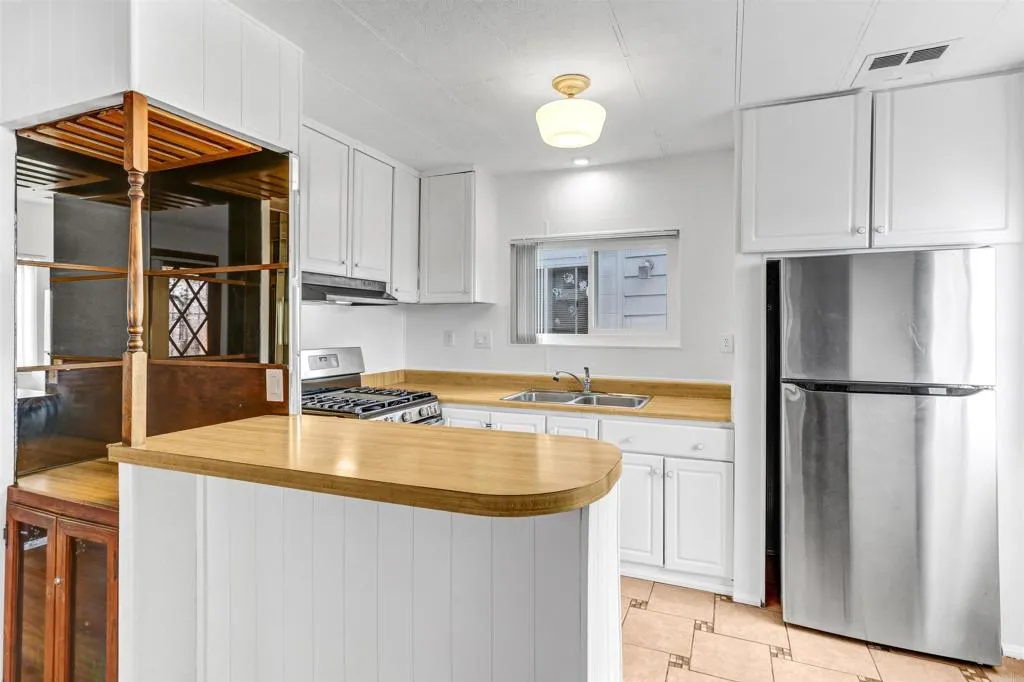 Additional image 16 of 402 63Rd Street Unit SPC 12, San Diego, CA 92114