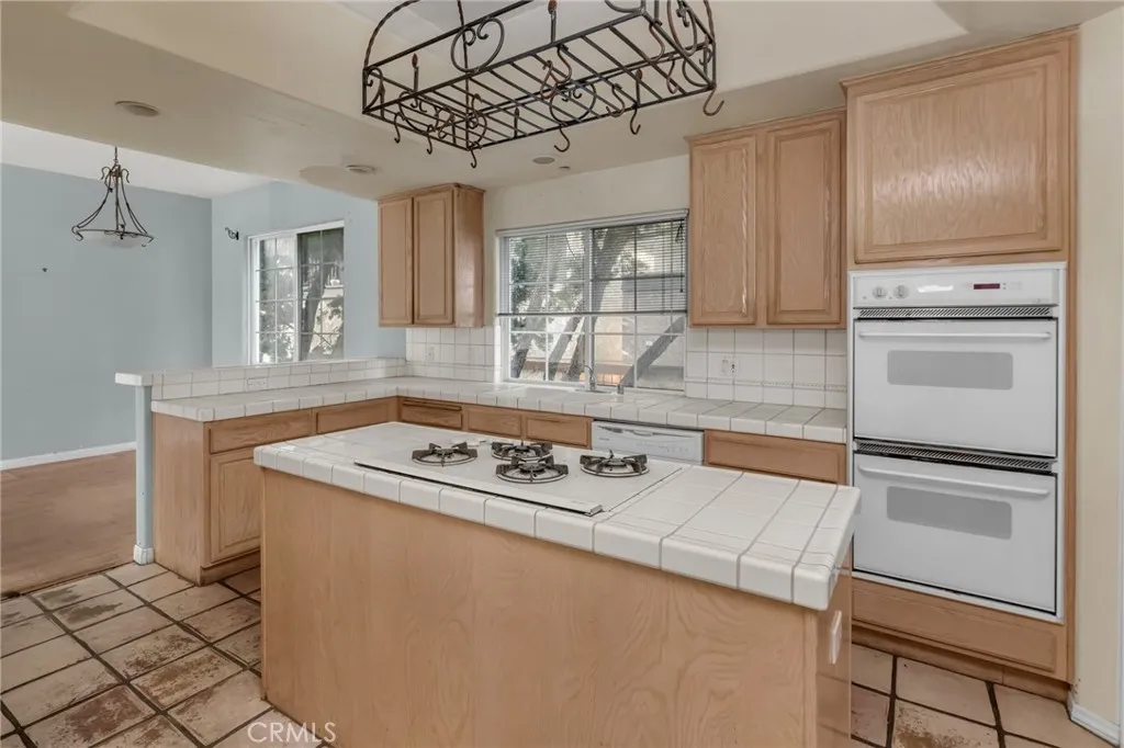 Additional image 47 of 827 E 97th St, Los Angeles, CA 90002