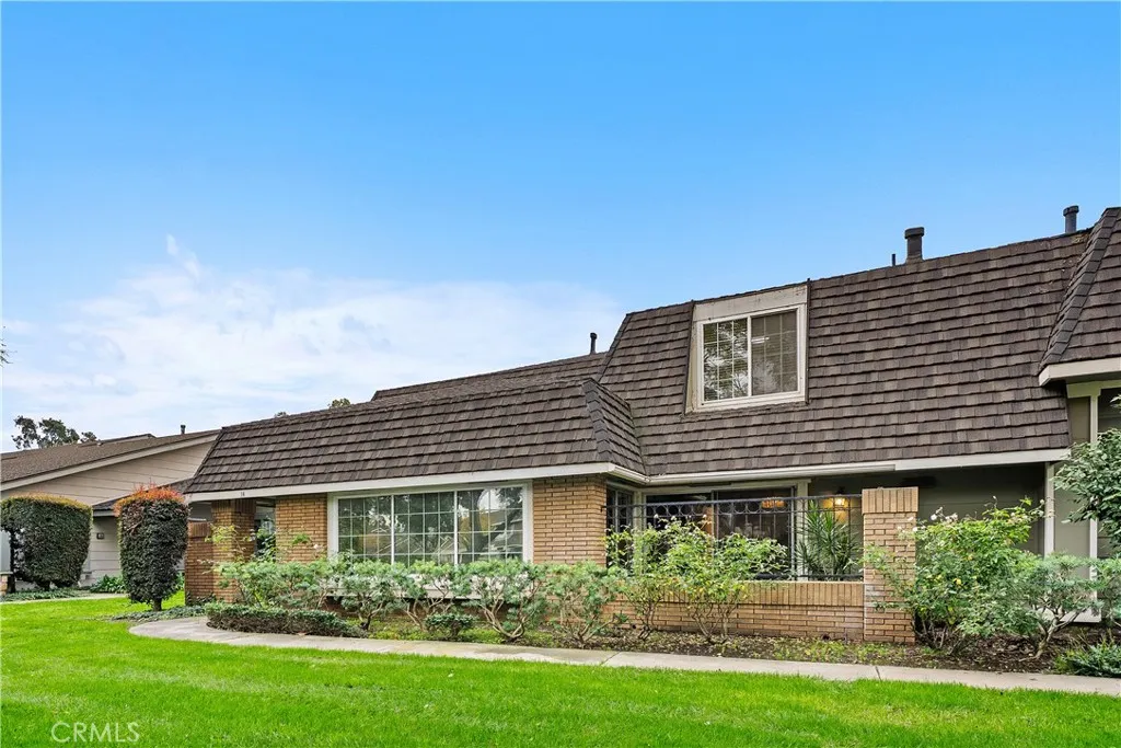 Additional image 37 of 16 E Yale Loop #28, Irvine, CA 92604