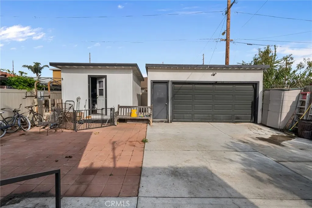 Additional image 79 of 827 E 97th St, Los Angeles, CA 90002