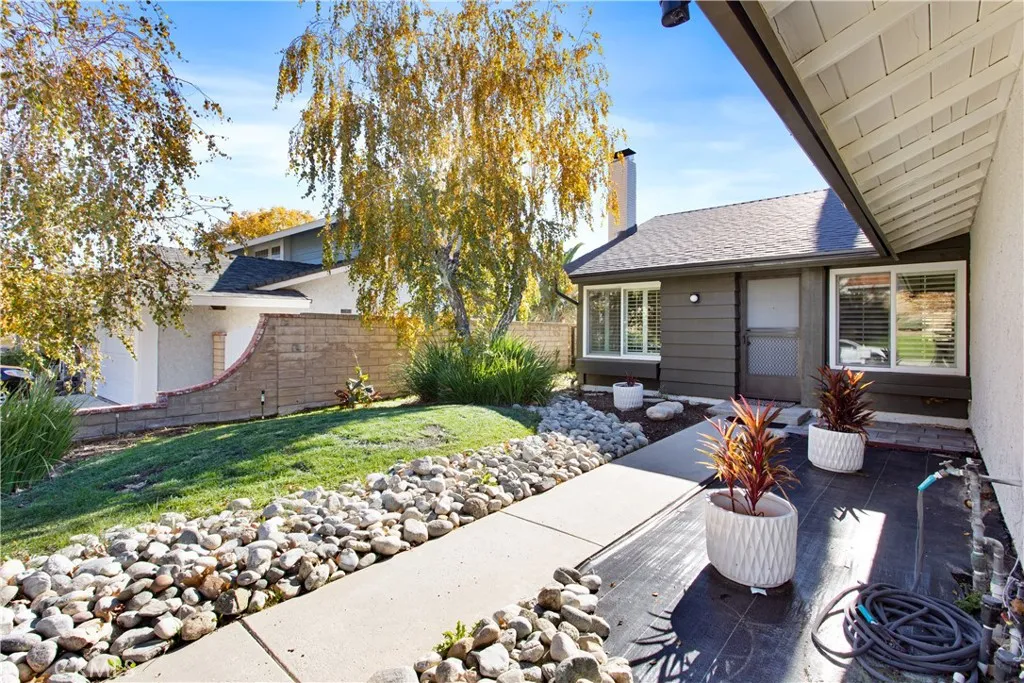 Additional image 4 of 27987 Caraway Ln, Saugus, CA 91350