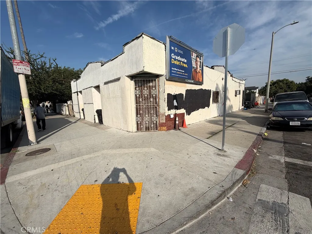 Additional image 7 of 8230 S Main St, Los Angeles, CA 90003