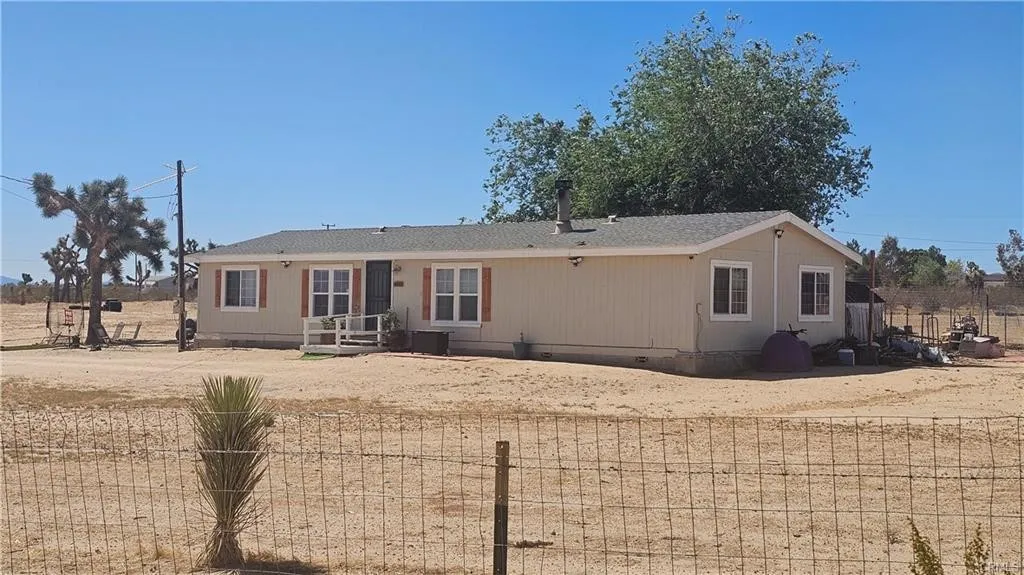 Additional image 3 of 6833 South St, Phelan, CA 92371