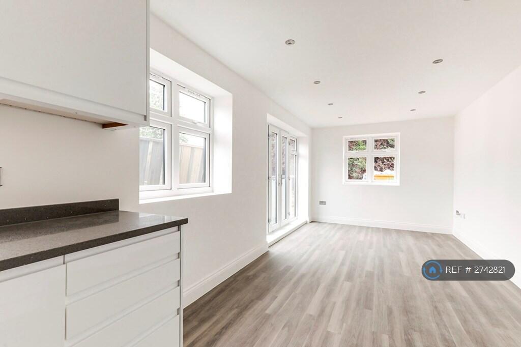 房产图片 4 - Hatfield Roe Green Close, AL10