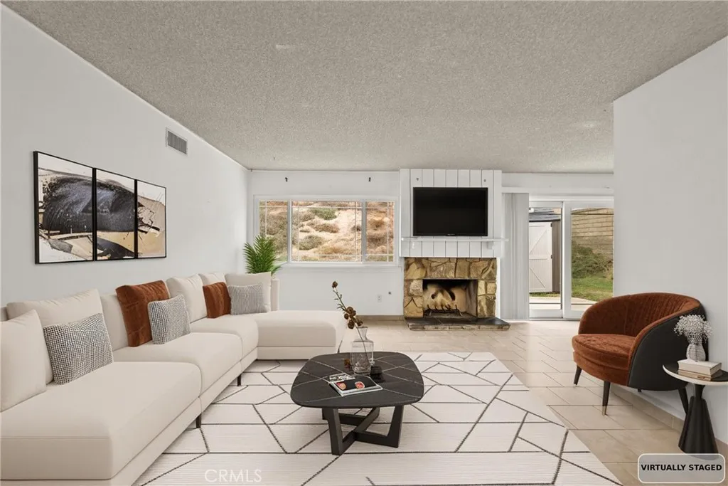 Additional image 5 of 29147 Lotusgarden Dr, Canyon Country, CA 91387