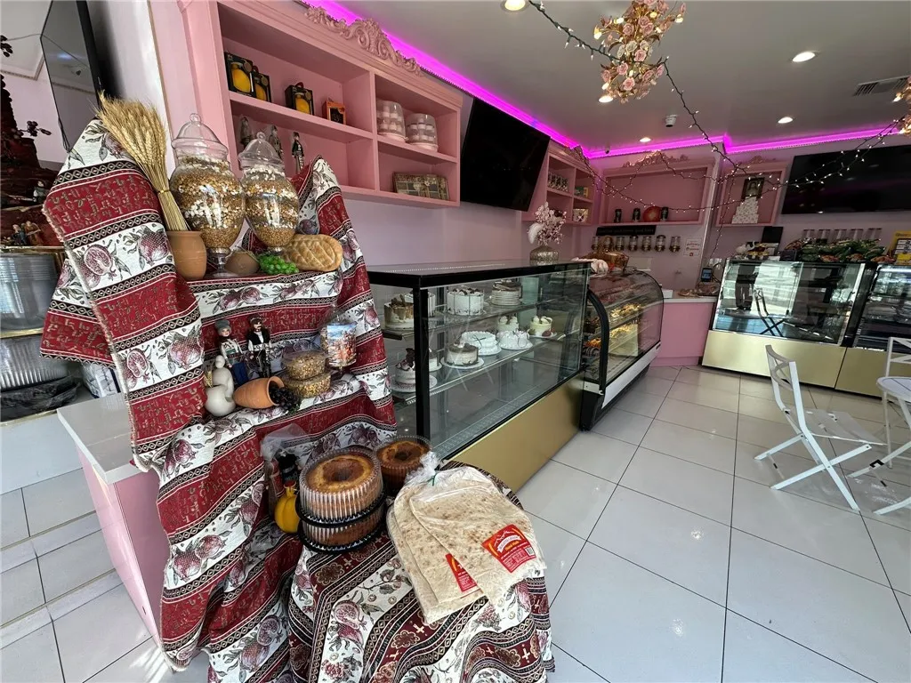 Additional image 11 of 7780 Foothill Boulevard, Tujunga, CA 91042