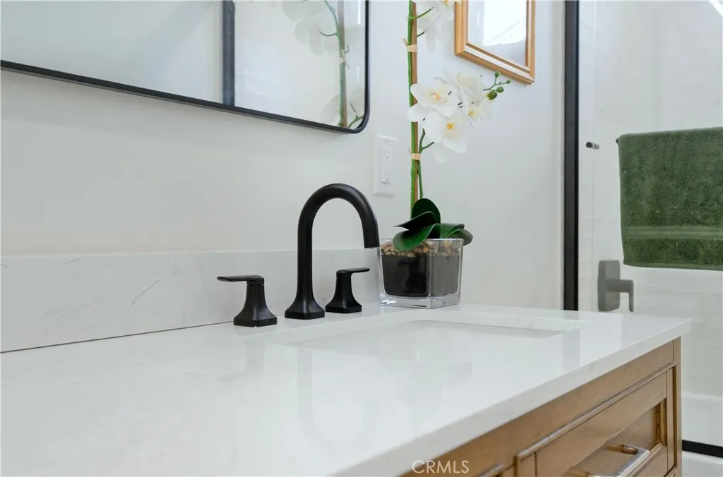 Additional image 21 of 5104 8th Avenue, Los Angeles, CA 90043