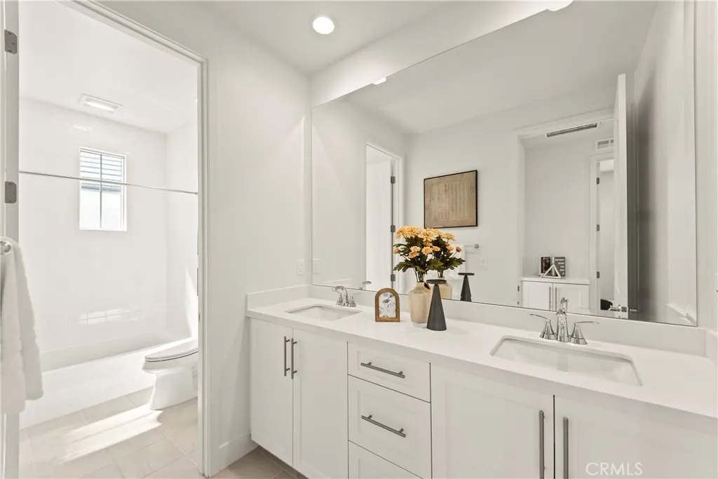 Additional image 36 of 173 Somera, Irvine, CA 92602