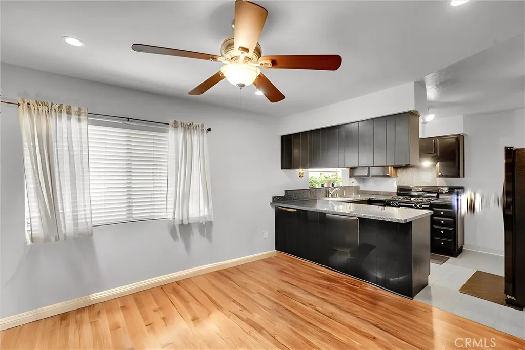 Additional image 5 of 1933 Glenoaks Boulevard Unit 127, San Fernando, CA 91340