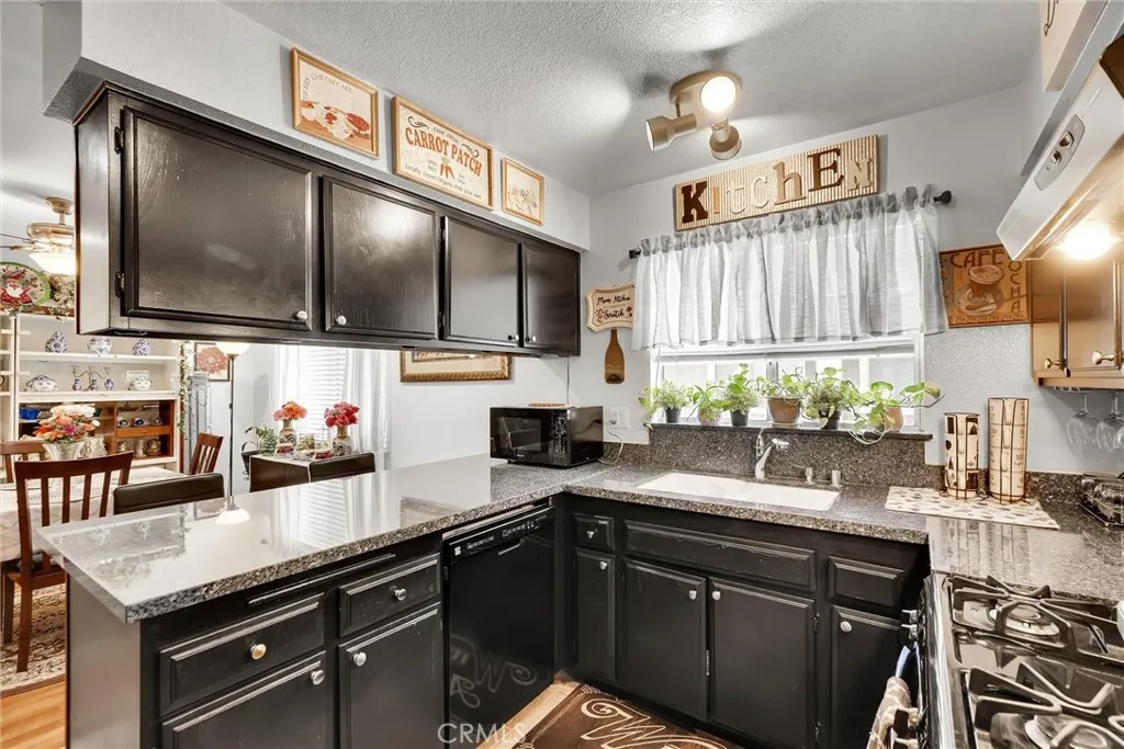 Additional image 4 of 1933 Glenoaks Boulevard Unit 127, San Fernando, CA 91340