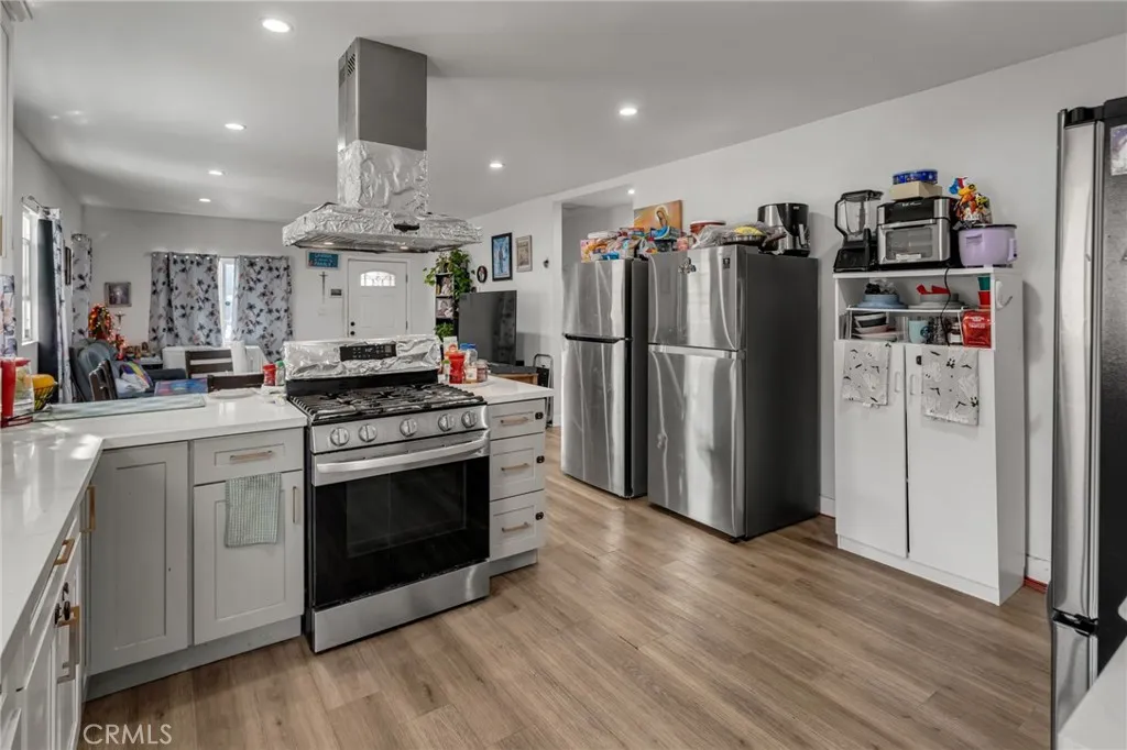 Additional image 59 of 827 E 97th St, Los Angeles, CA 90002