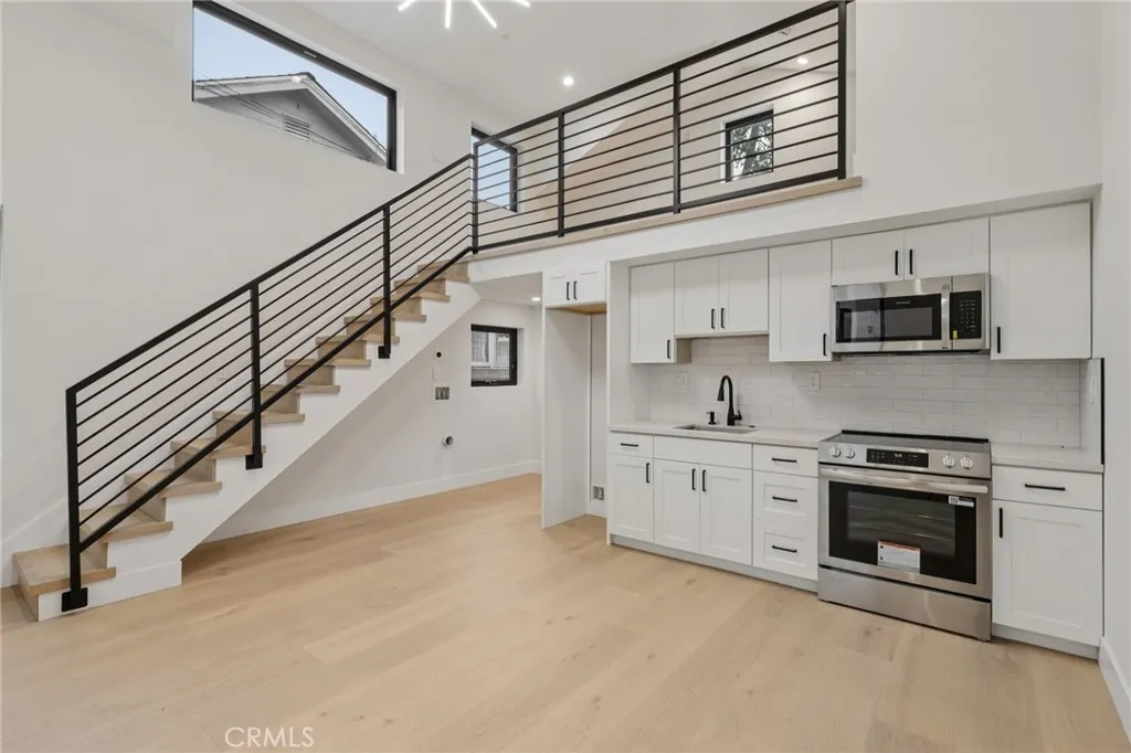 Additional image 50 of 526 Klamath Street, Brisbane, CA 94005