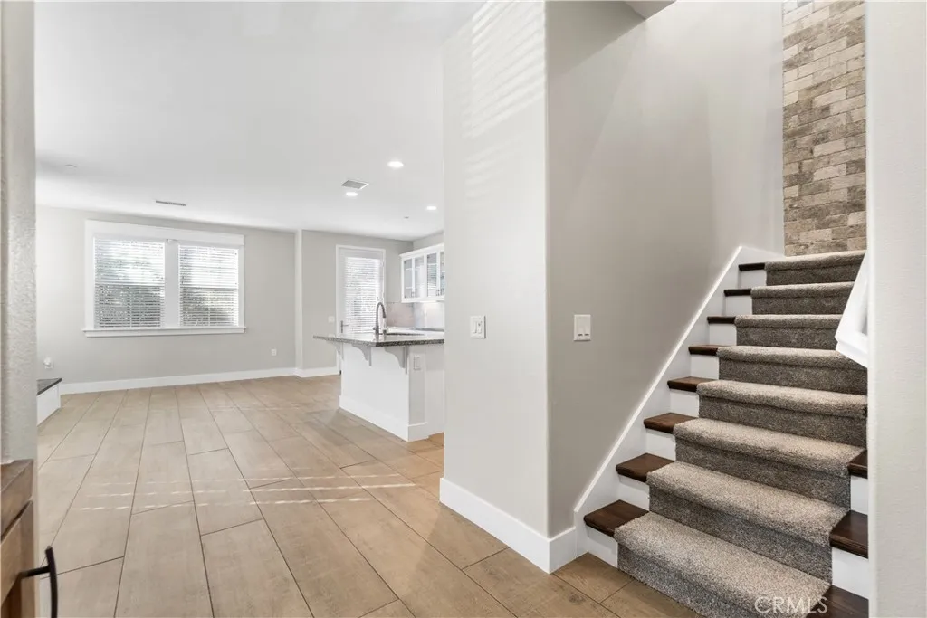 Additional image 51 of 28661 Jardineras Dr, Valencia, CA 91354