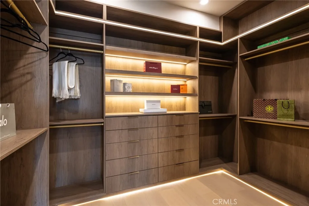 Additional image 70 of 5205 Etiwanda, Tarzana, CA 91356