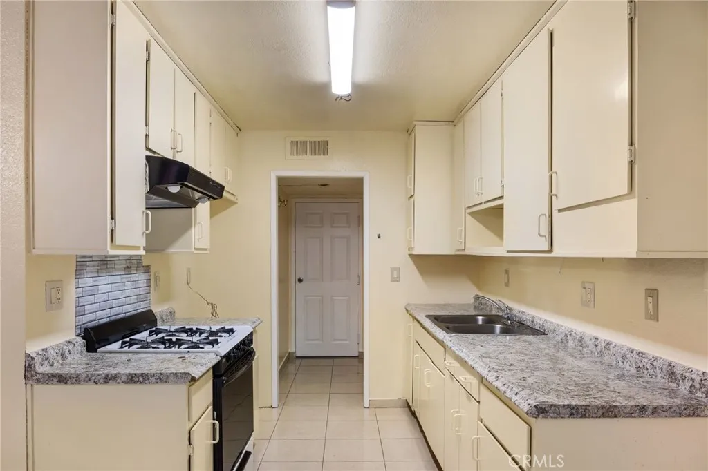 Additional image 40 of 14265 Terra Bella Street Unit 40, Panorama City, CA 91402