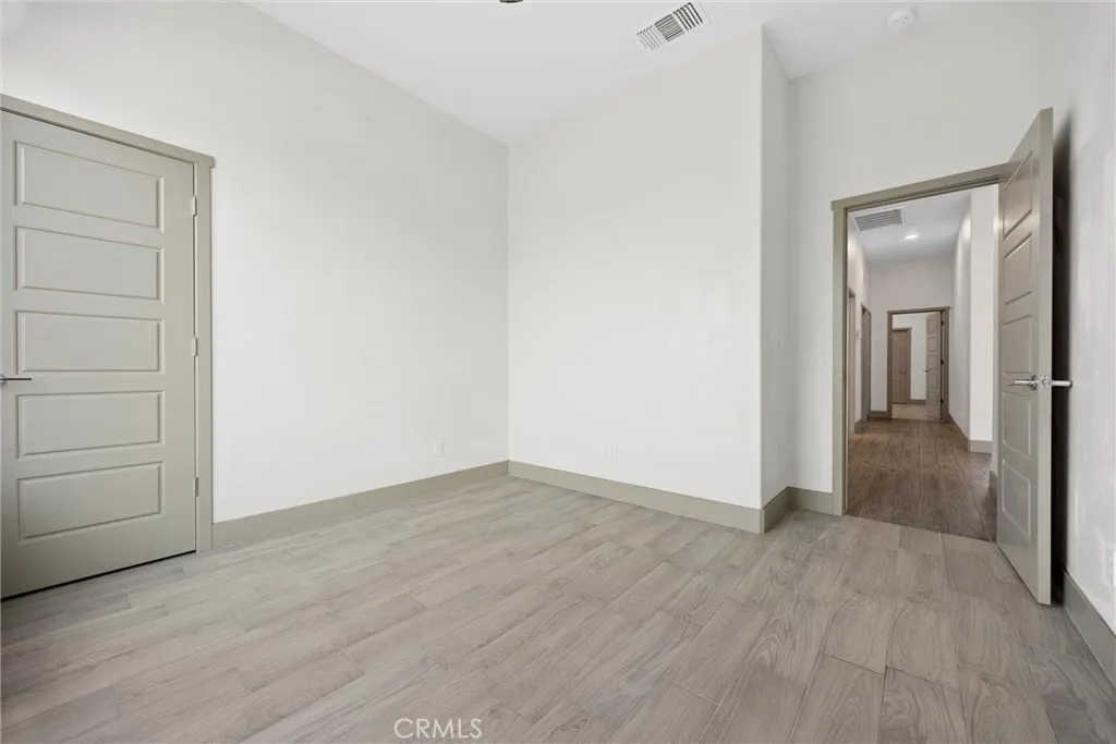 Additional image 33 of 5913 Hawthorn Tree Ln, Bakersfield, CA 93313