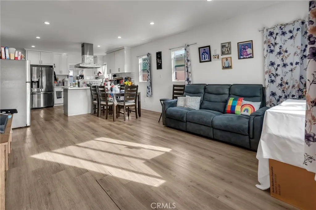 Additional image 8 of 827 E 97th St, Los Angeles, CA 90002