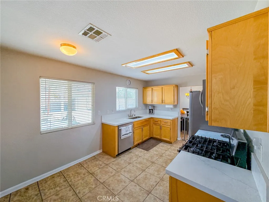 Additional image 57 of 43956 Gillan Avenue, Lancaster, CA 93535
