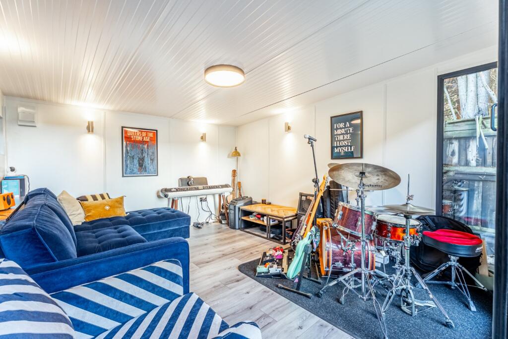 Additional image 13 of Deacon Close, St. Albans, Hertfordshire, AL1