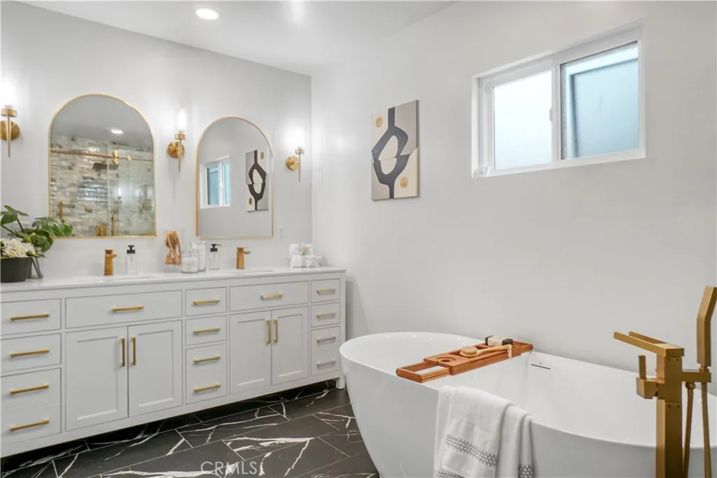 Additional image 79 of 6325 Long St, Los Angeles, CA 90043